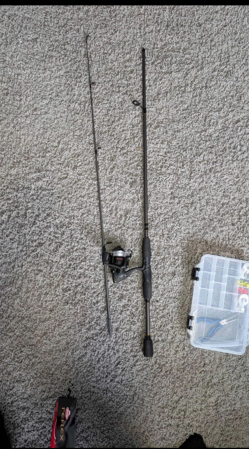 Berkley Reflex Spinning Combo Fishing Rod with Tackle Box - photo 3
