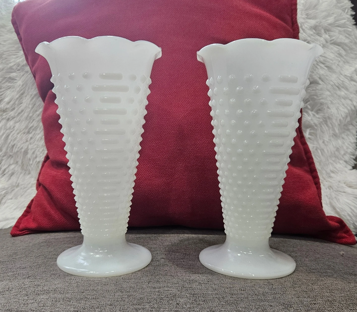 Pair of Hobnail Milk Glass Vases - photo 2