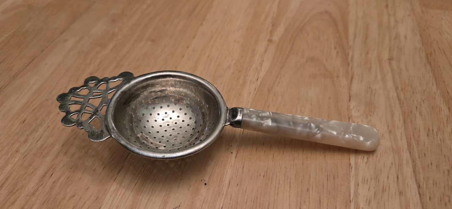 Antique/Vintage Tea Strainer - photo 4