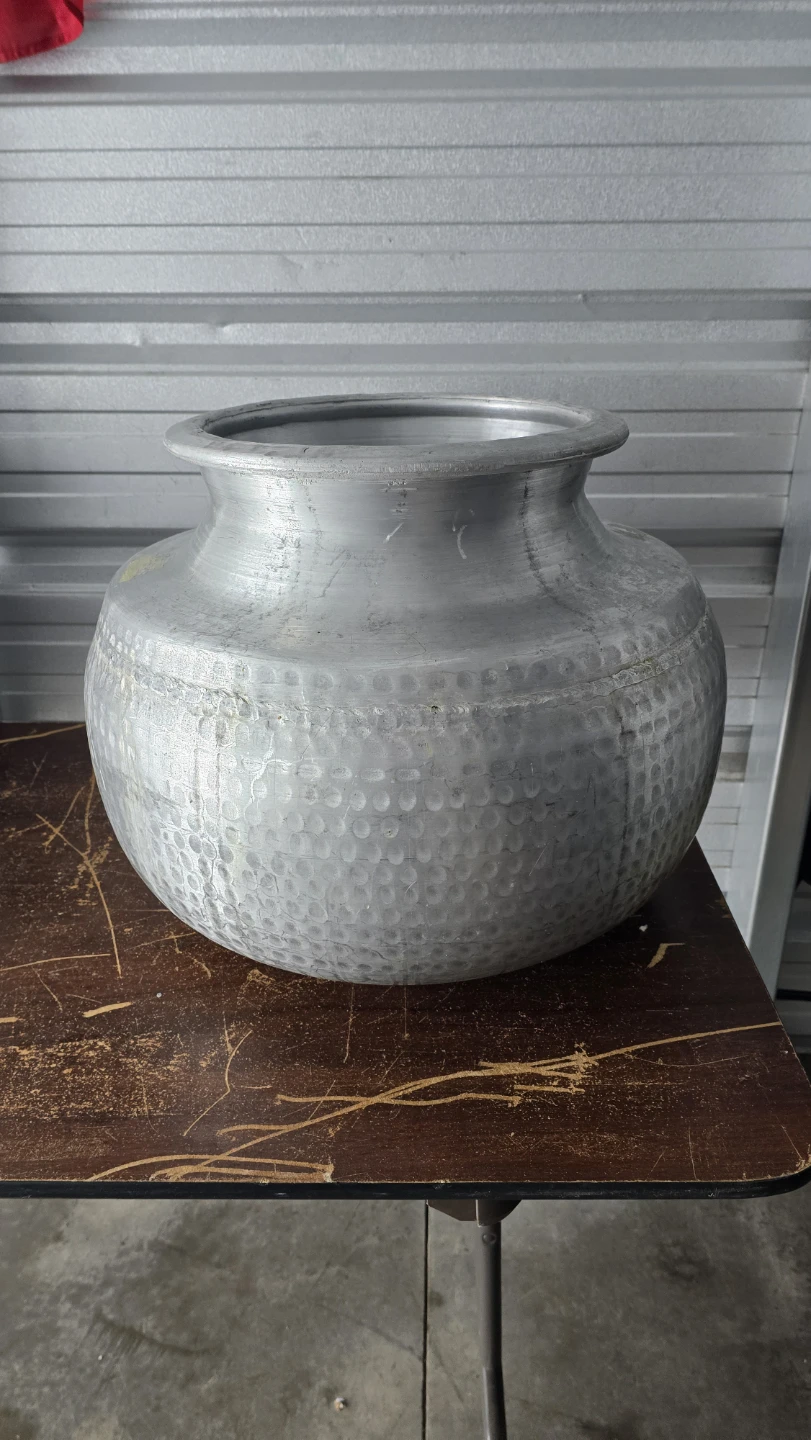 Large Aluminum Pot