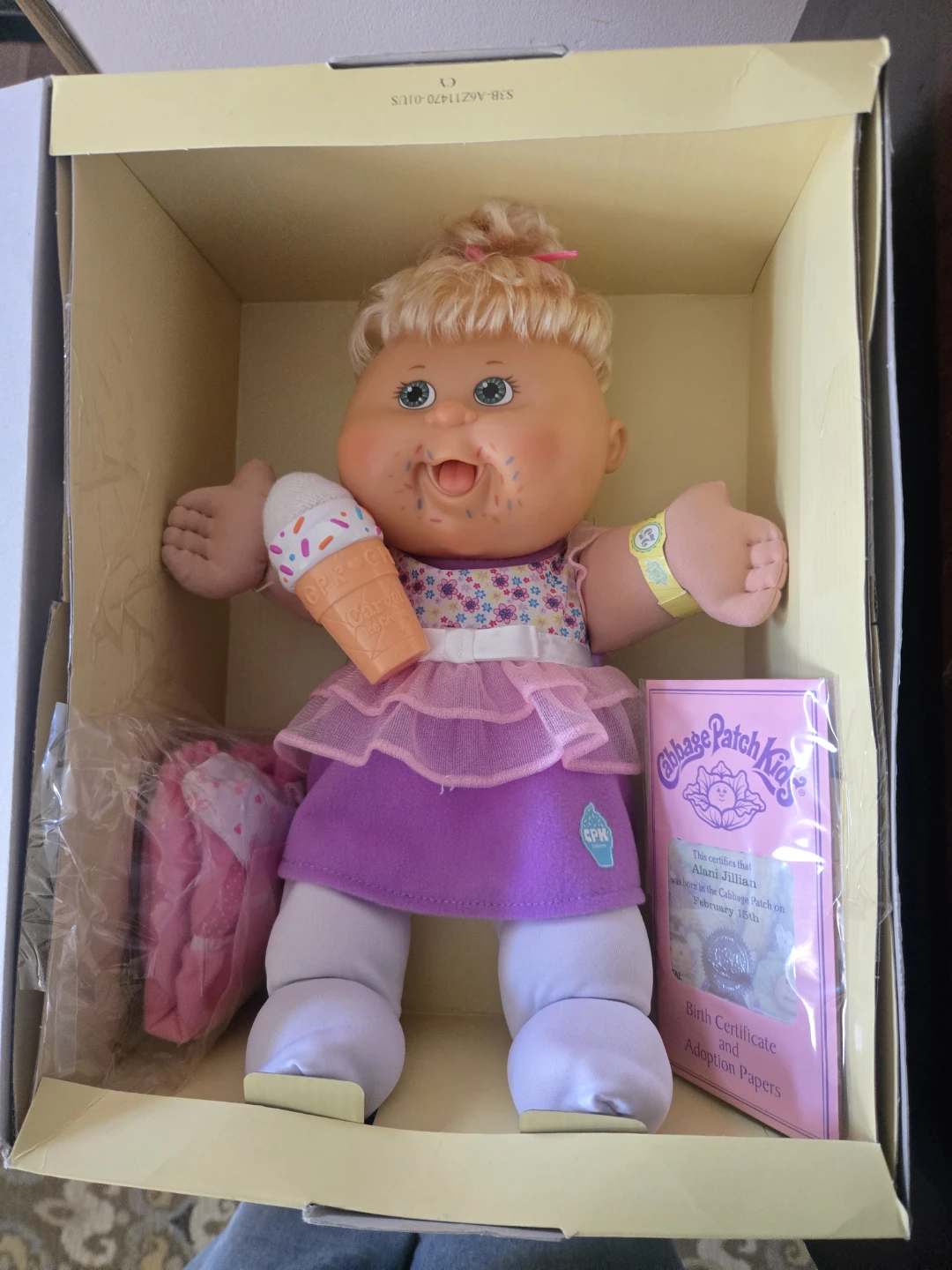Cabbage Patch Kid Doll with Birth Certificate - photo 2