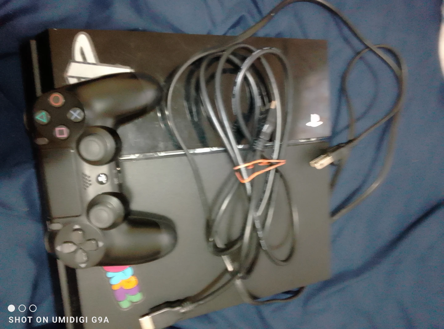 Sony PlayStation 4 (PS4) with Controller - photo 2