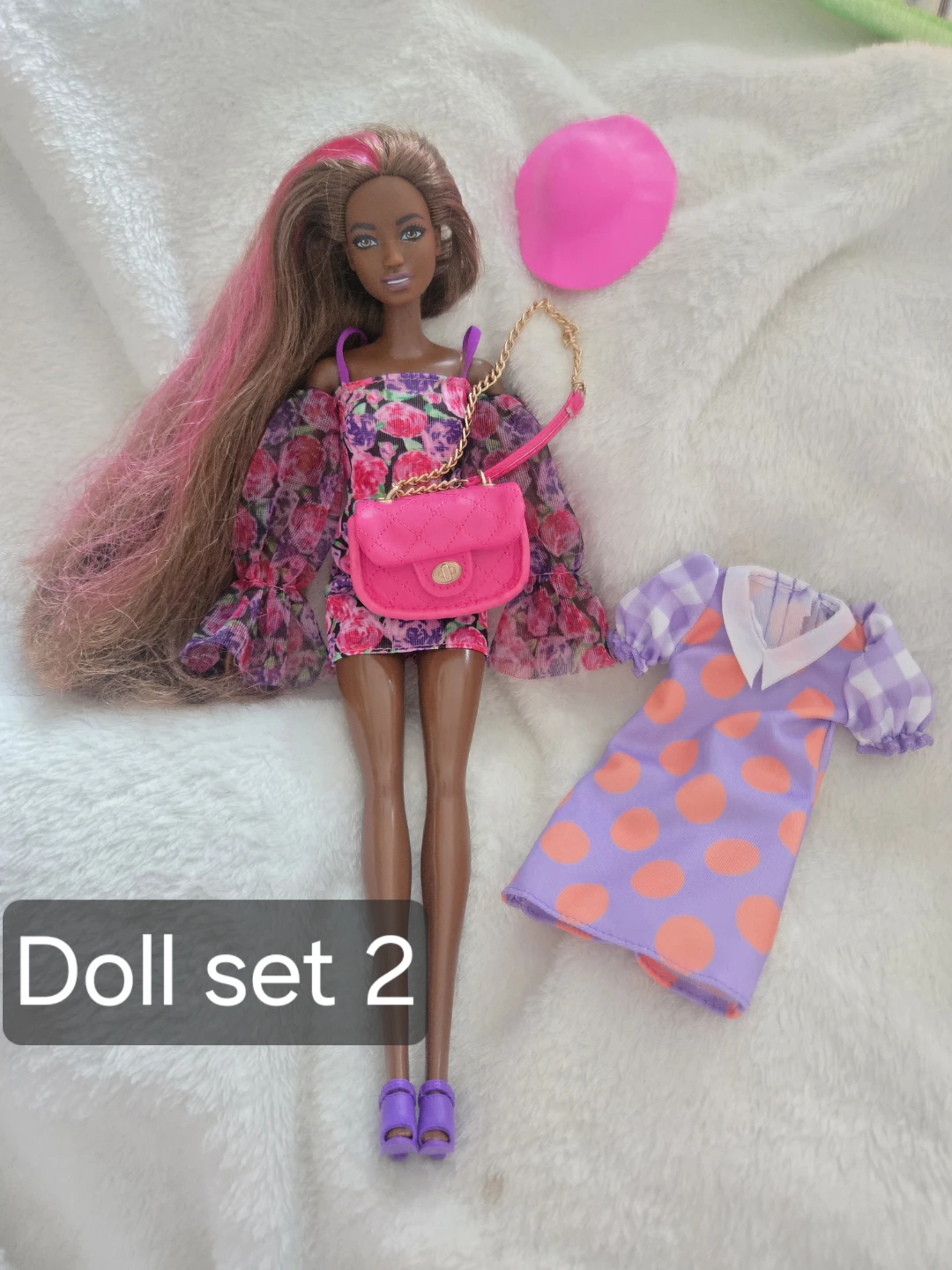 Barbie doll sets with accessories - sold separately - photo 3