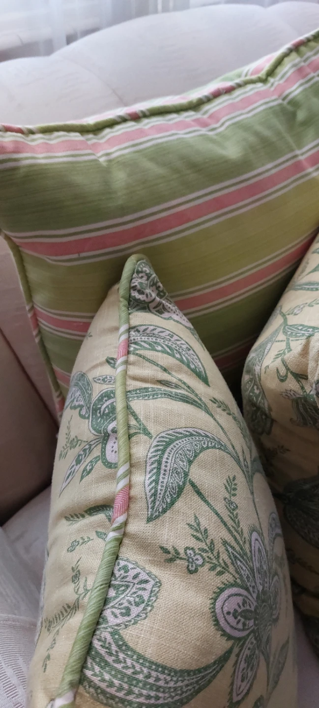 Set of Four Decorative Throw Pillows - photo 3