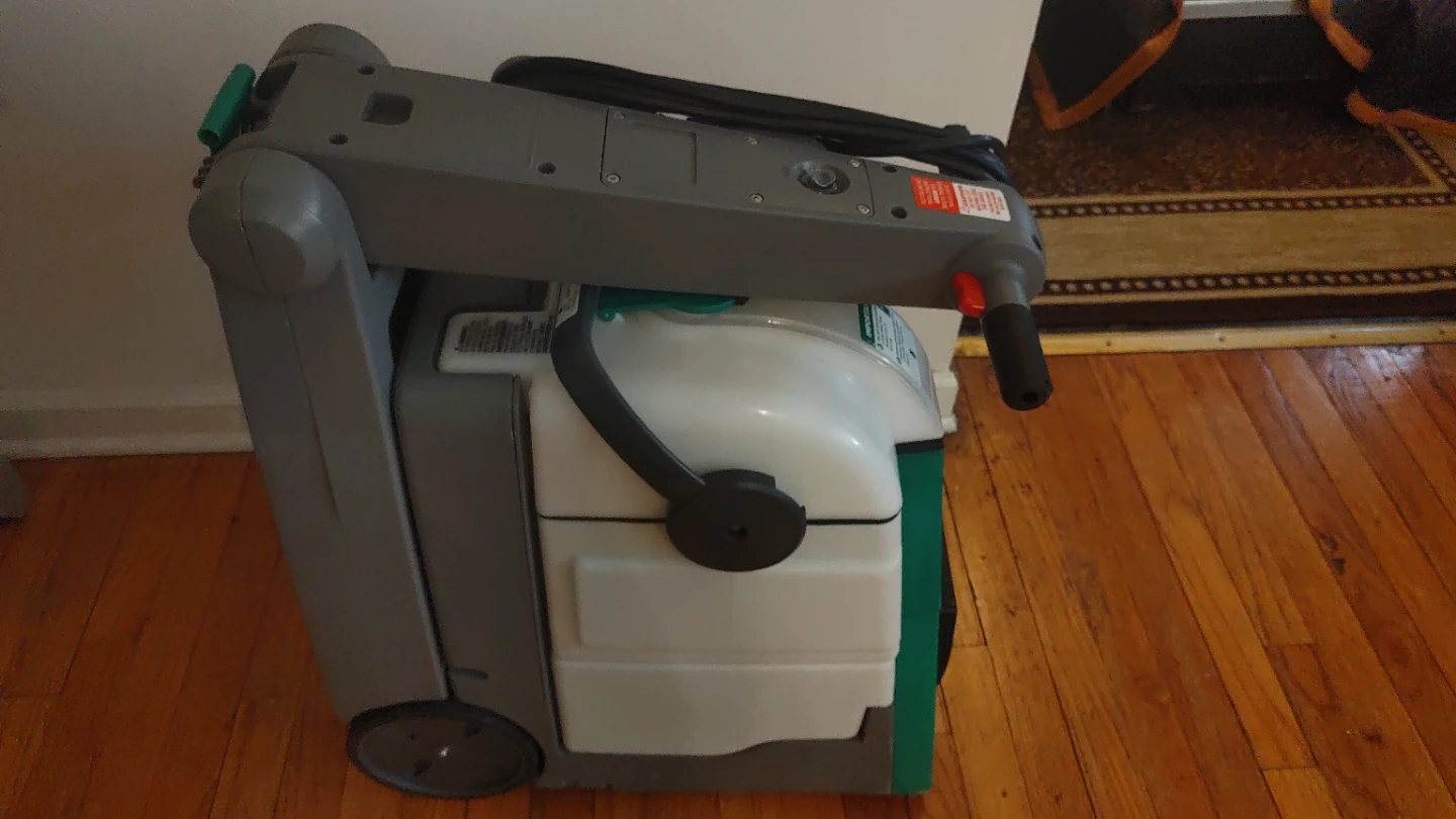 Bissell BigGreen Deep Cleaning Machine - photo 2