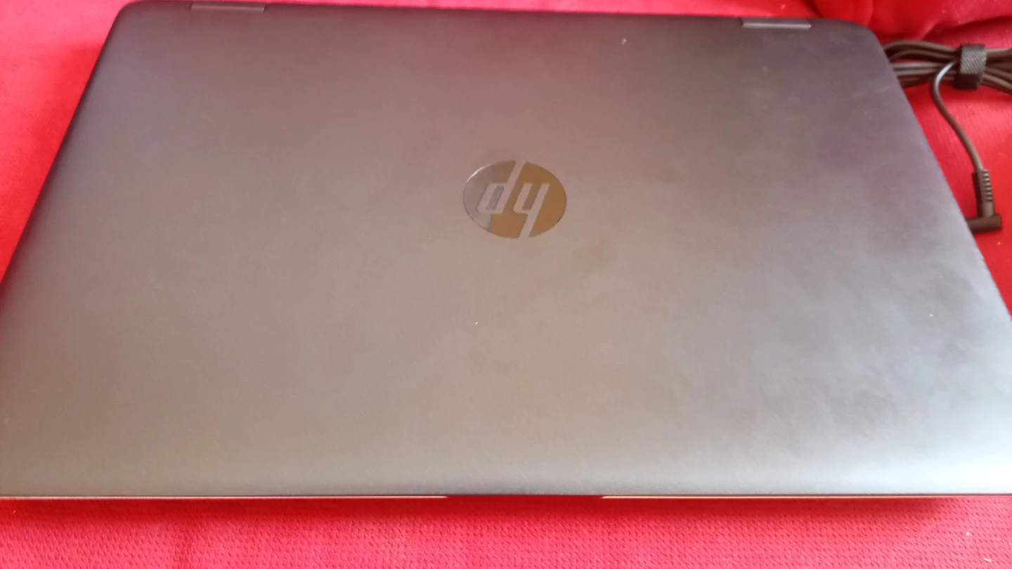 HP laptop - photo 2