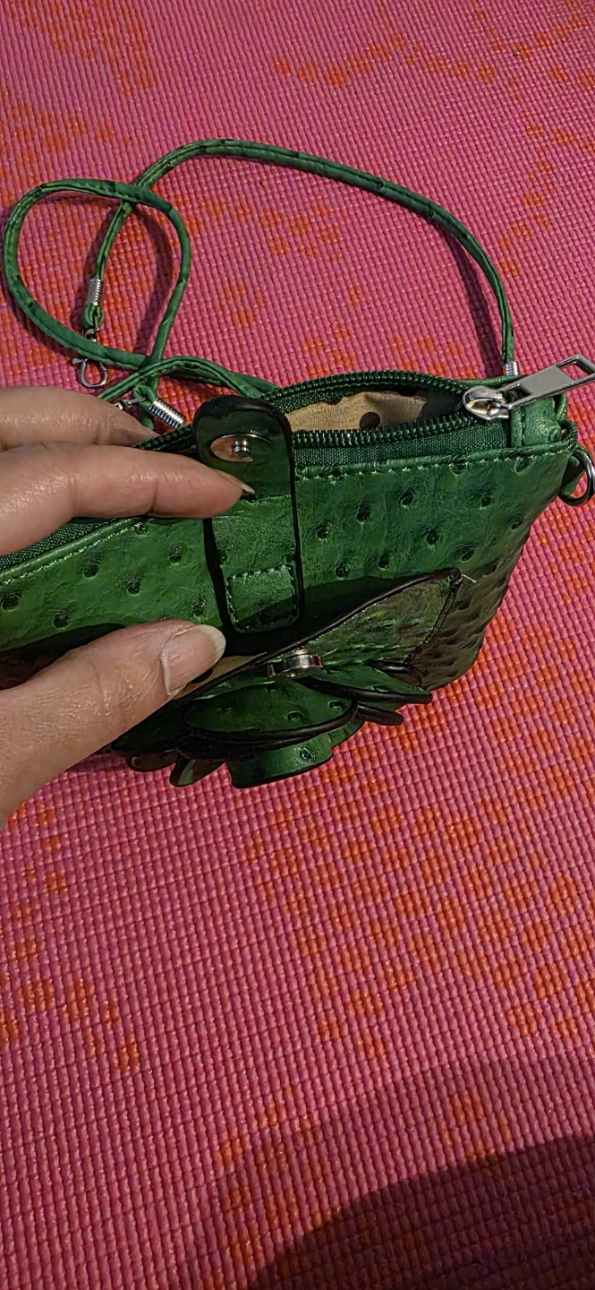 Green cross-body bag with flower accent - photo 4