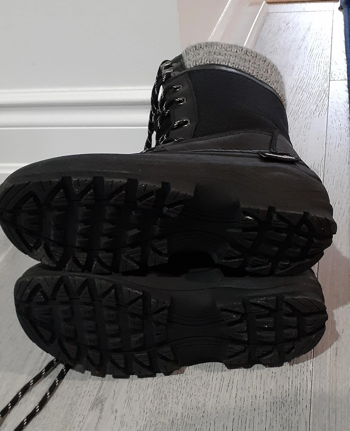 Canadians Men's Black Winter Boots Size 9 - photo 3