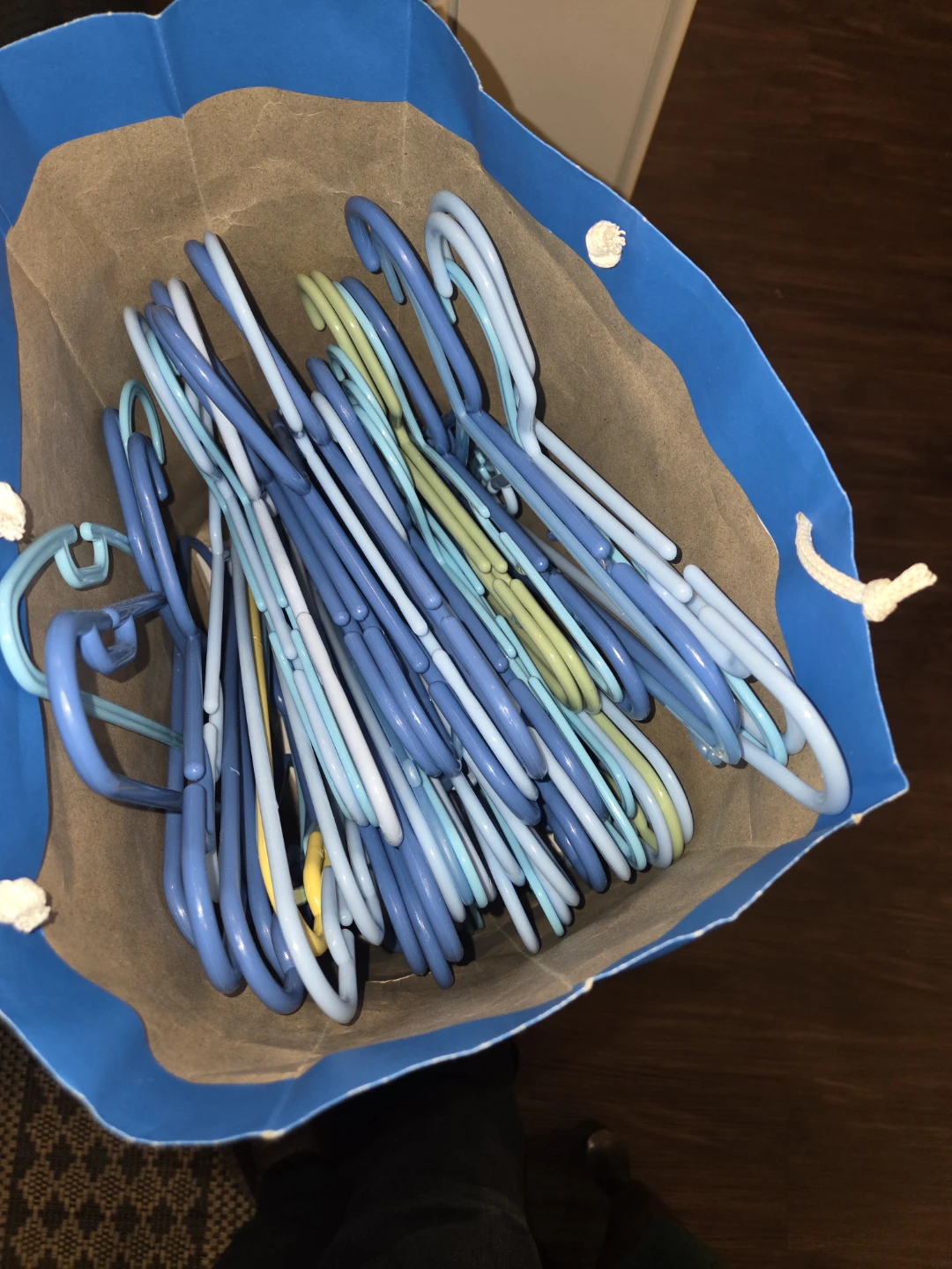 Lot of 20+ Plastic kid clothing hangers 🥕