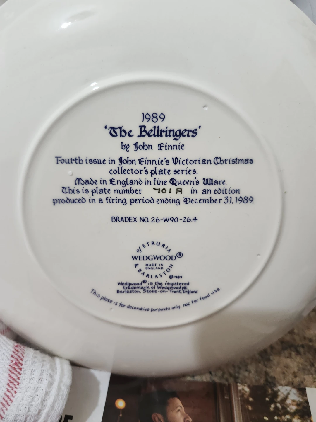 1989 Wedgwood 'The Bellringers' Collector Plate by John Finnie - photo 2