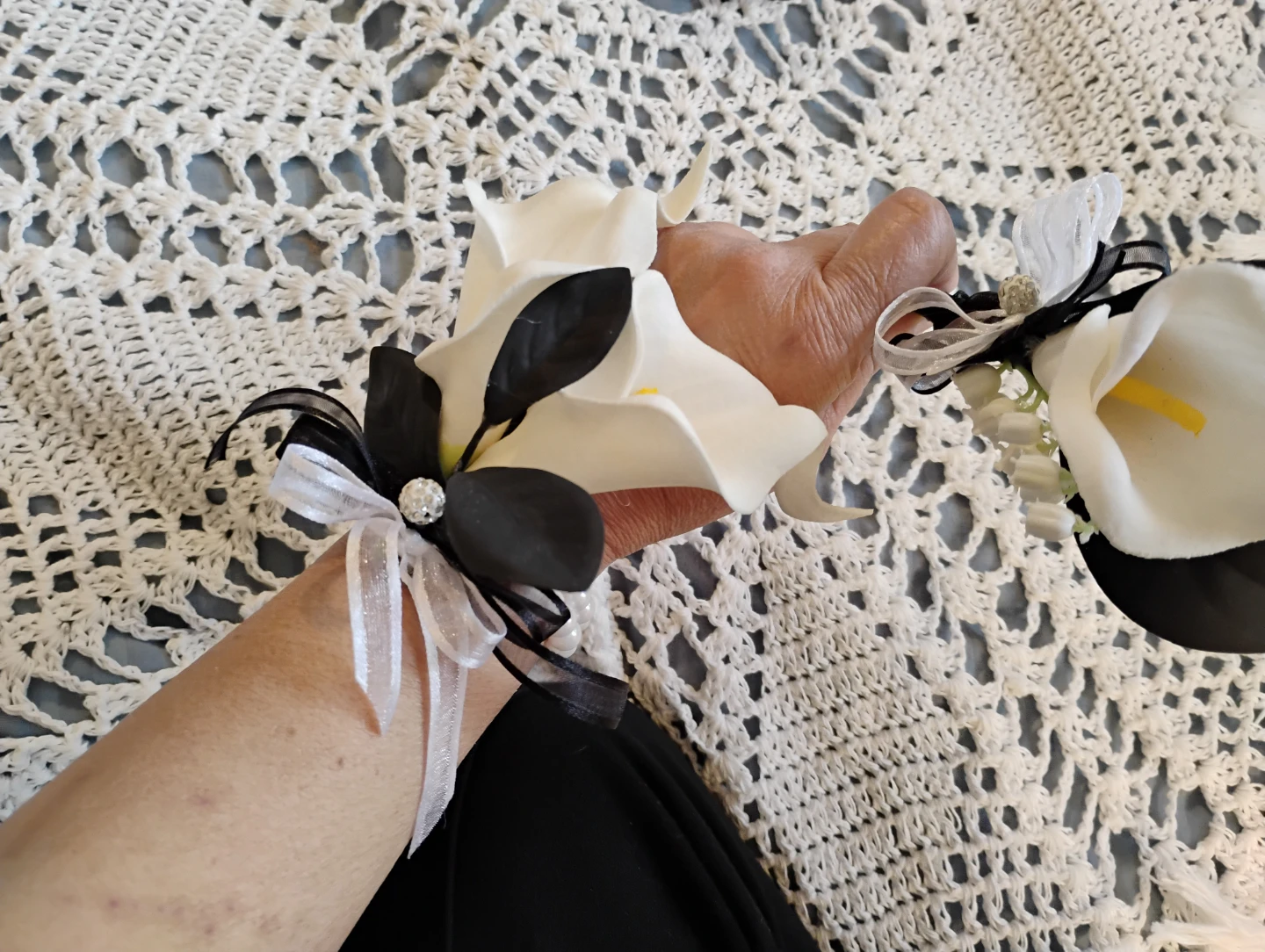 Artificial Calla Lily Boutonniere and Corsage Set - photo 5