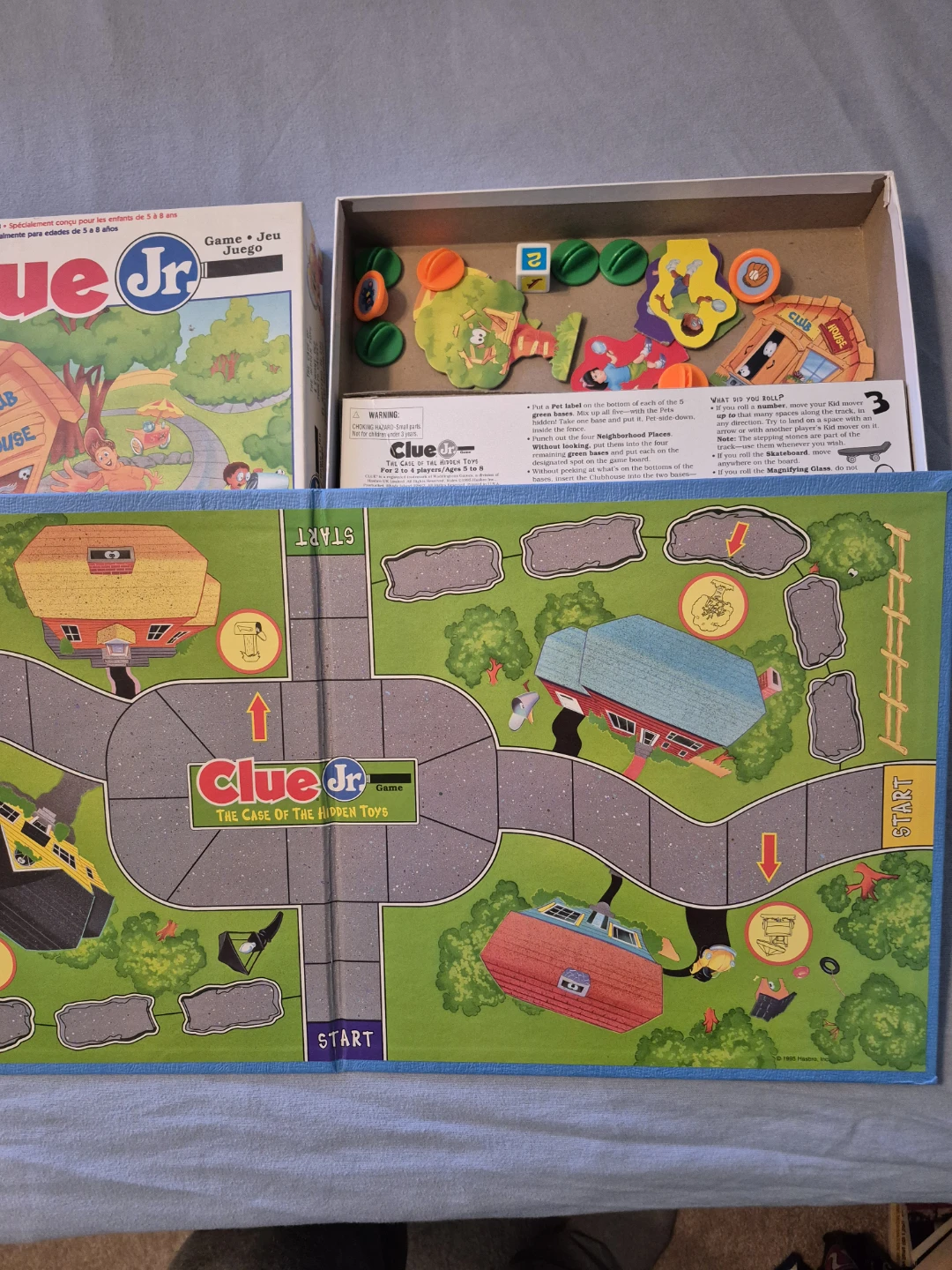 Clue Jr. The Case of the Hidden Toys Board Game - photo 2