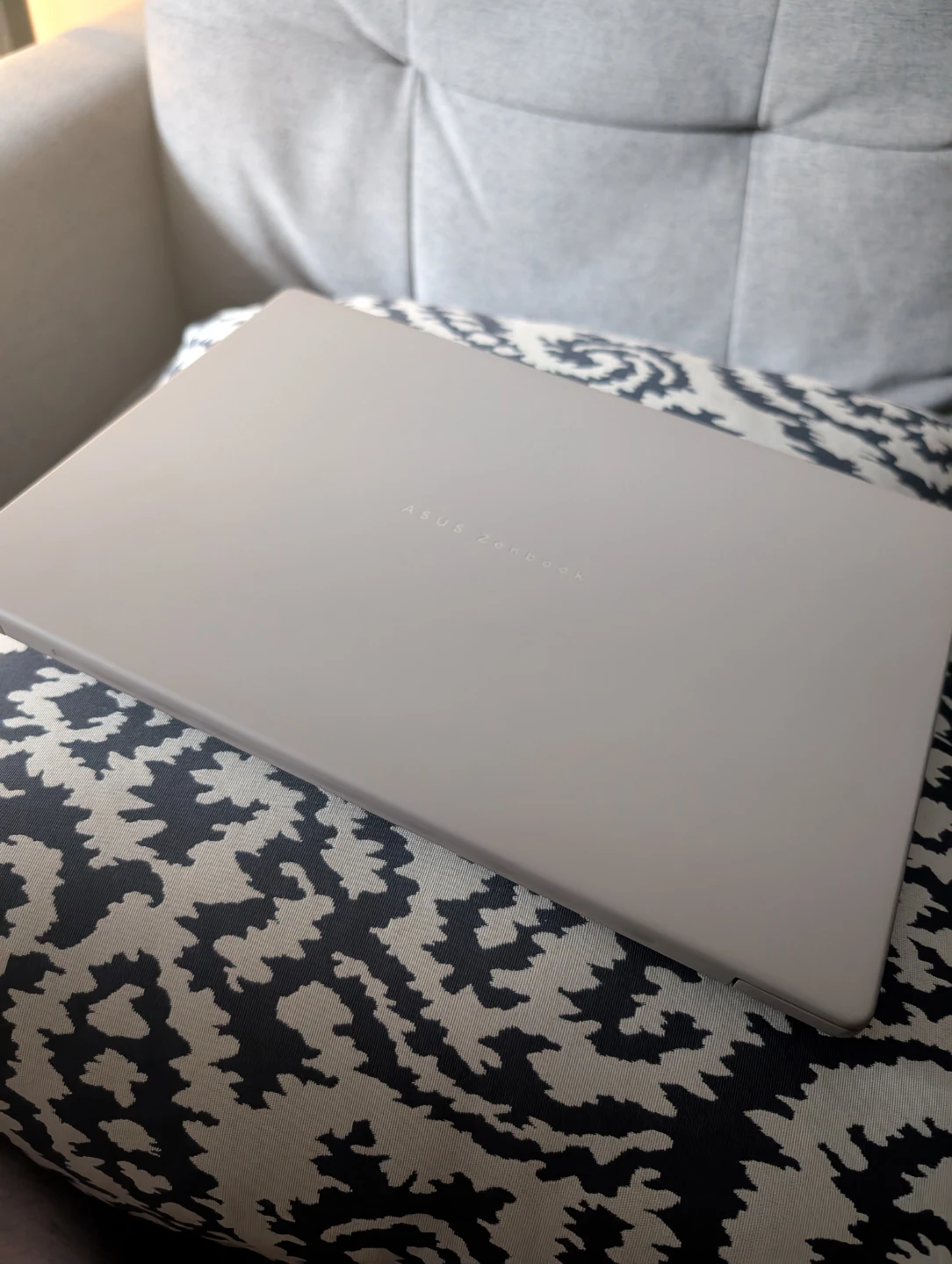 ASUS Zenbook A14 Thin & Light Laptop - photo 2