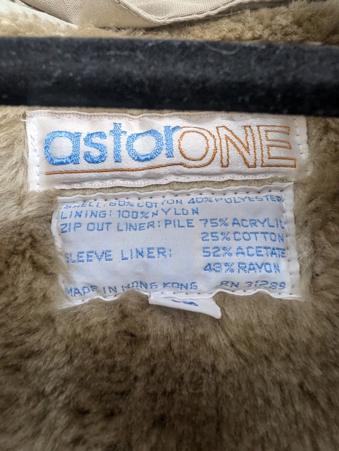 Vintage Astor One Beige Trench Coat with Zip-Out Fur - Size 12 - photo 2