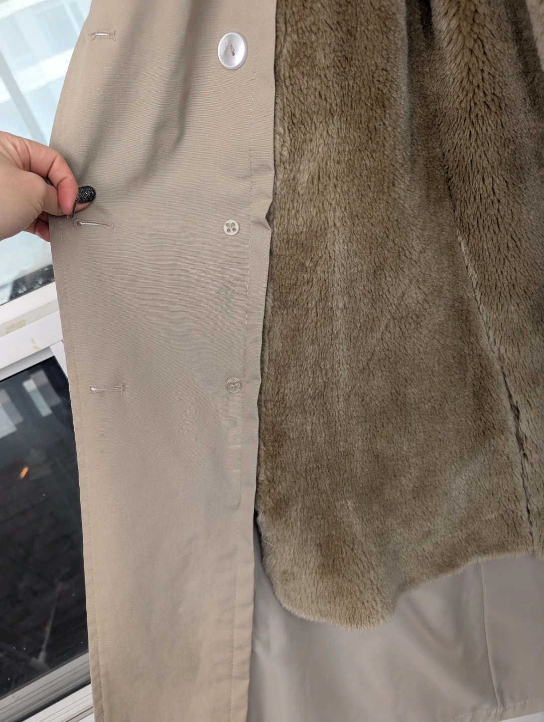 Vintage Astor One Beige Trench Coat with Zip-Out Fur - Size 12 - photo 3