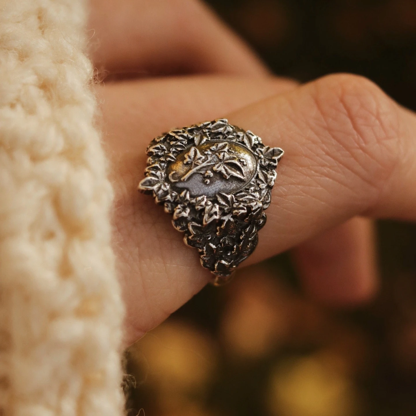 Sterling Silver Ivy Shield Ring (Size 6)