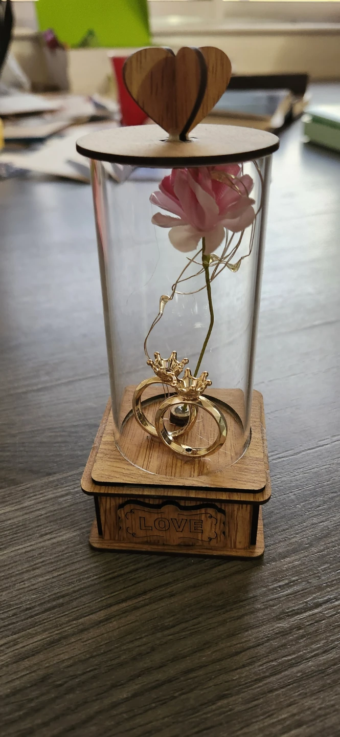 Decorative engagement Display