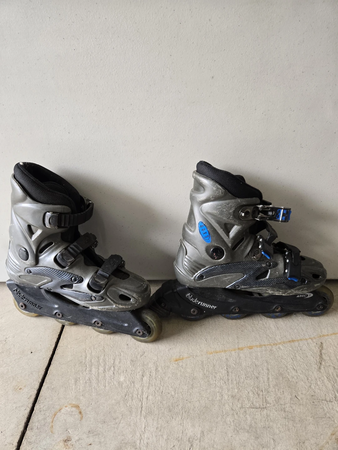 Roller blades size 7