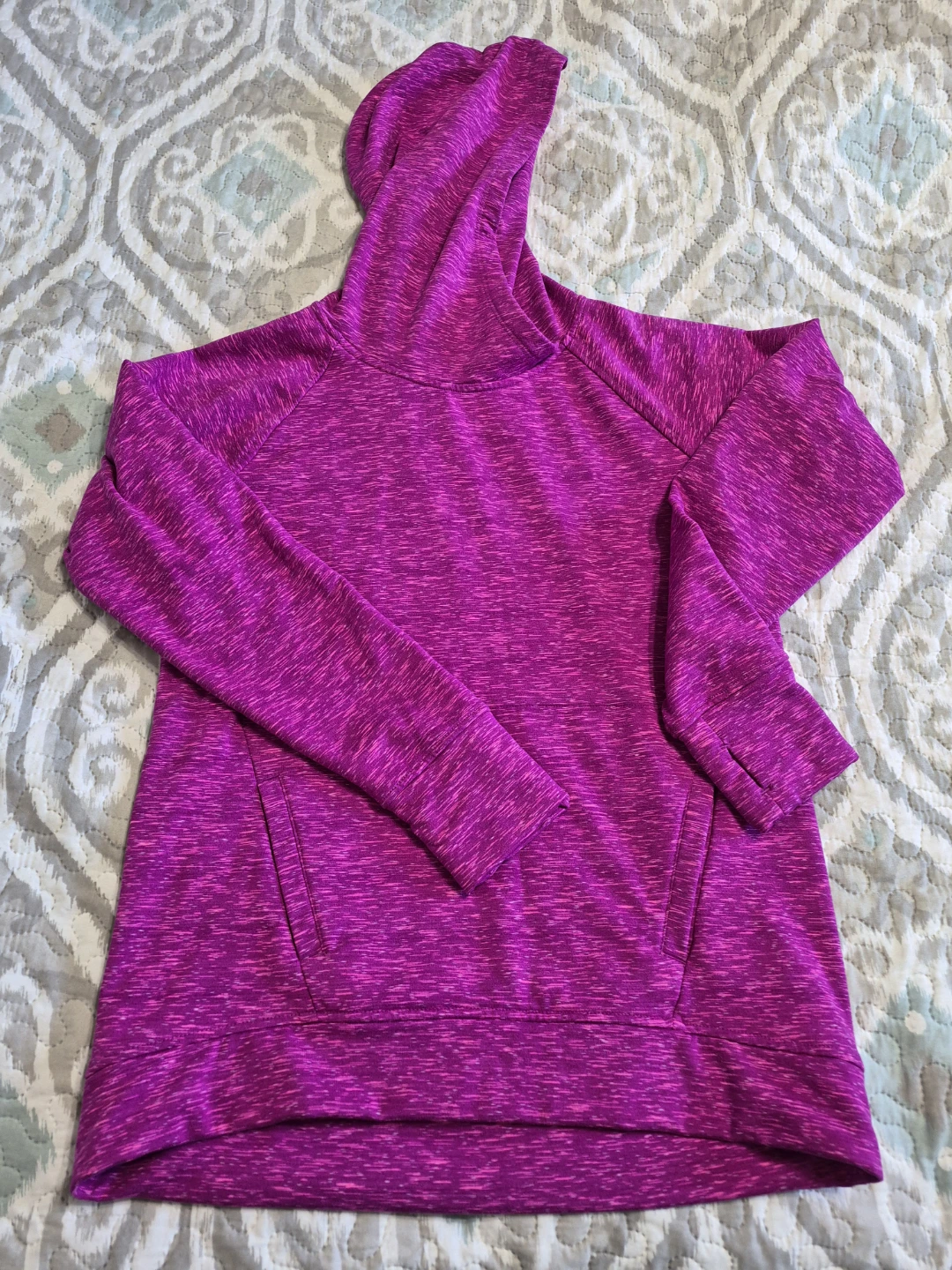 Runway Quit Dry Size XL 16/18 Pullover Hoodie