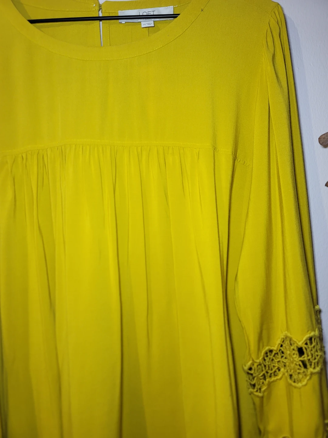 LOFT Chartreuse Yellow Blouse New Sz 14 Minimalist Spring - photo 4