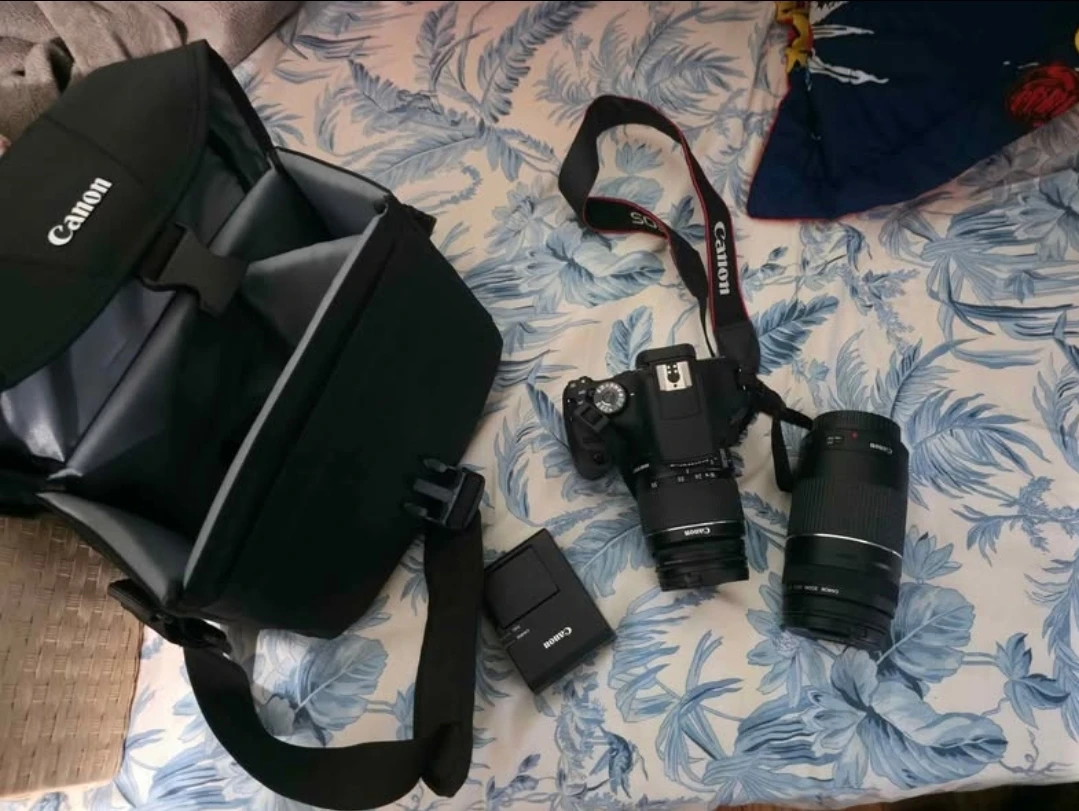 Canon t7 revel Digital Camera with Two Lenses and Bag