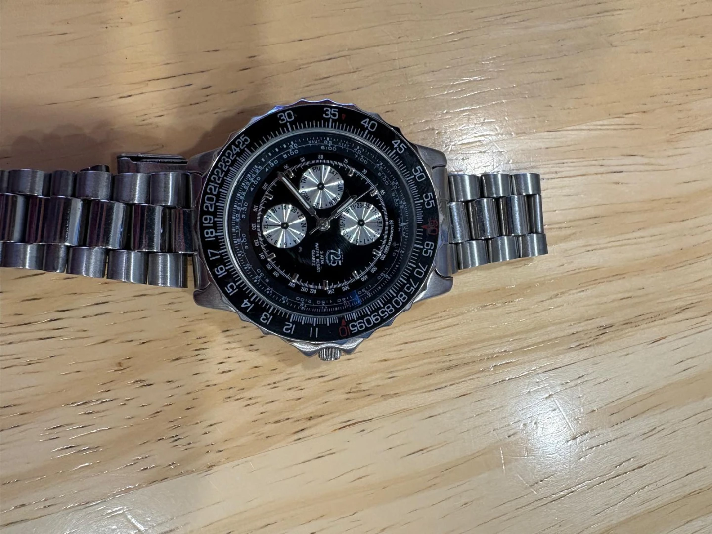 725 Chronograph Watch