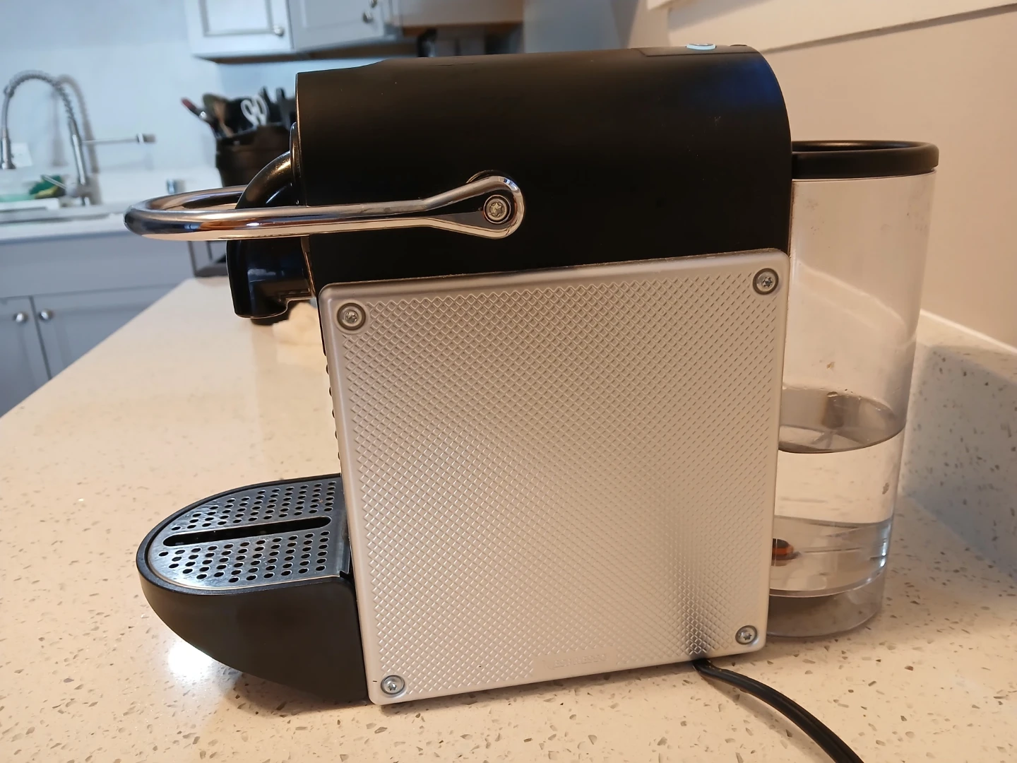 Nespresso Essenza Espresso Machine - photo 4