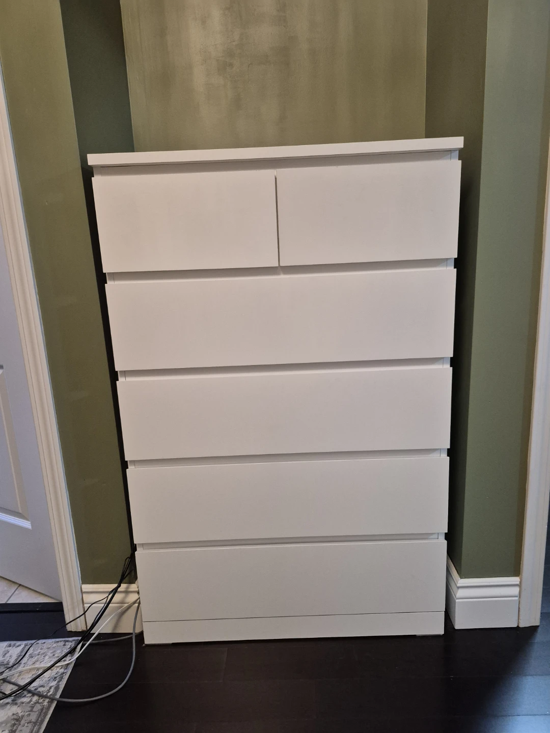 White 6-Drawer Dresser