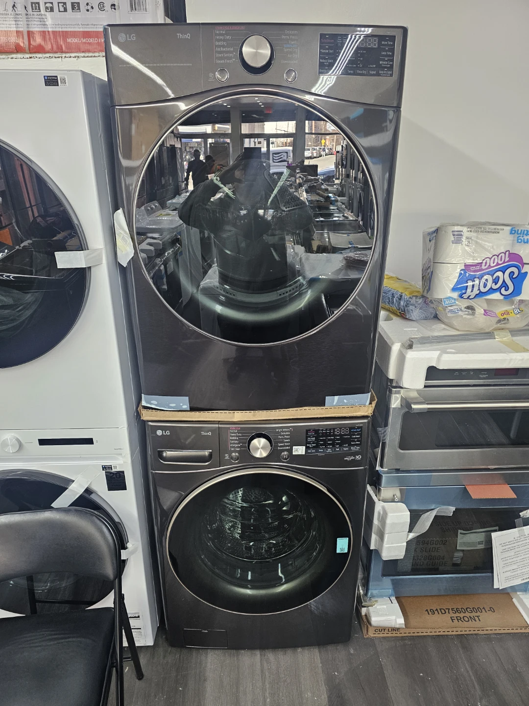 New LG thinq washer and gas dryer set