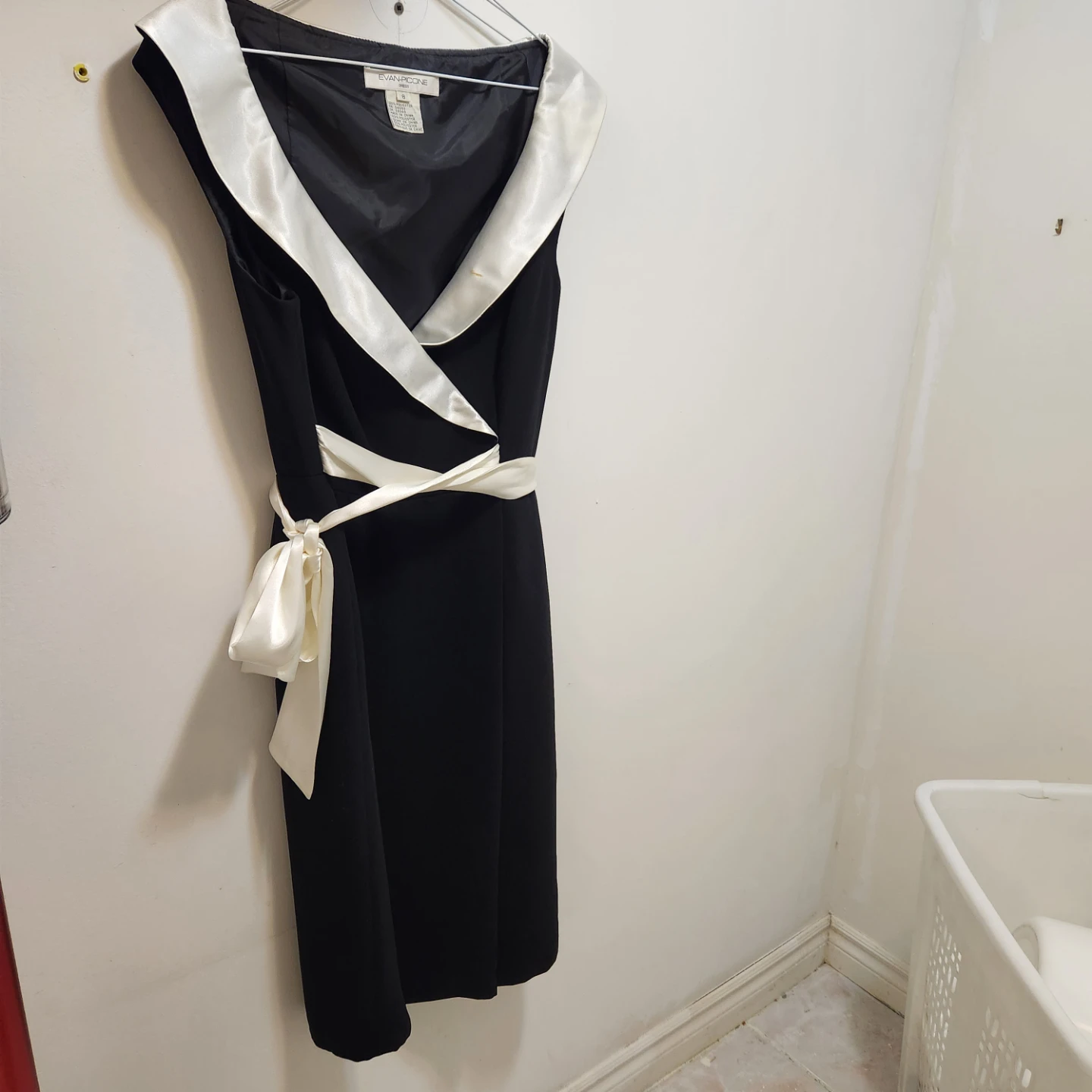 Evan Picone Black & White Trimmed Dress Size 8 - photo 2