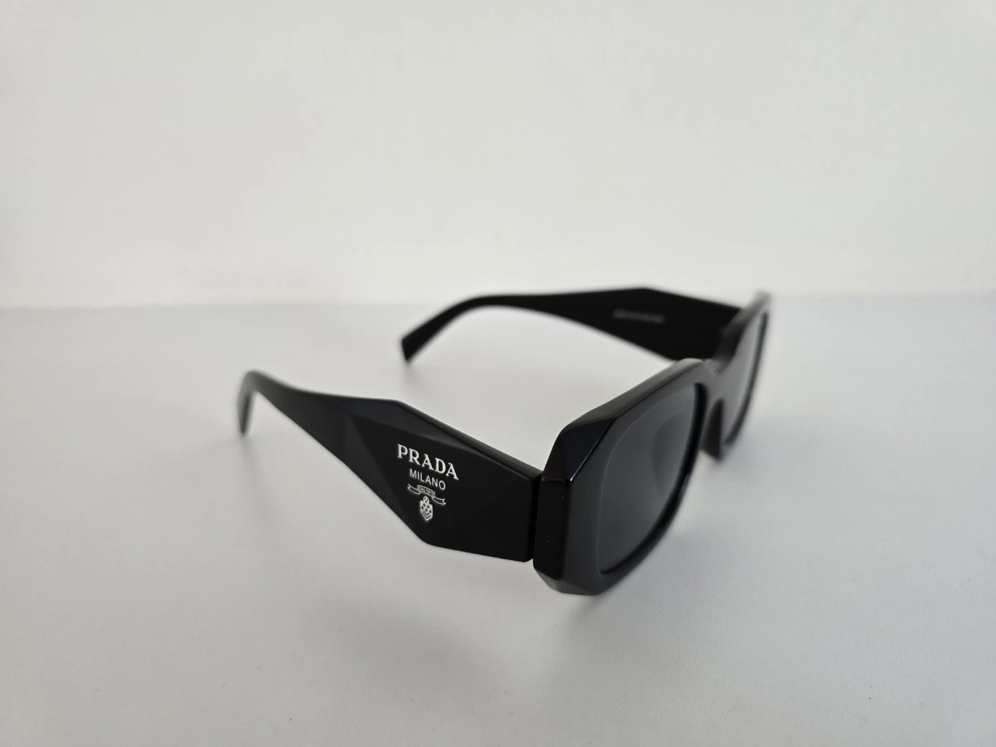 Prada Sunglasses - photo 3