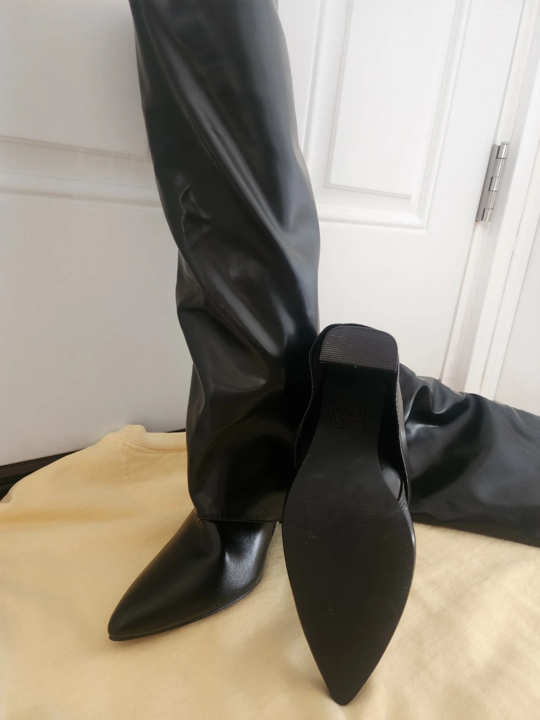 Black Knee-High Pointed Toe Slouch Boots - photo 3