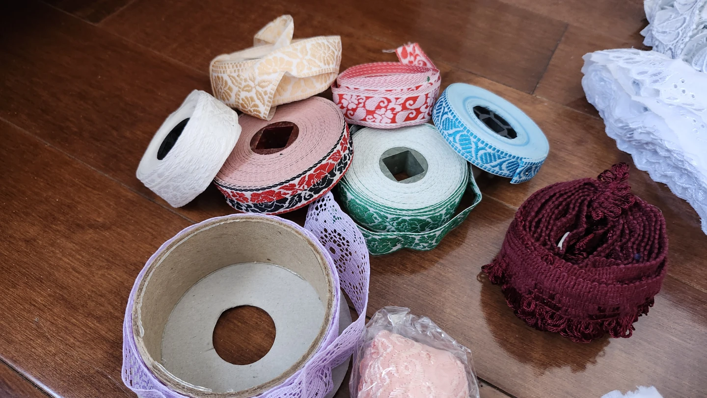 Assorted Lace and Ribbon Craft Supplies - photo 2