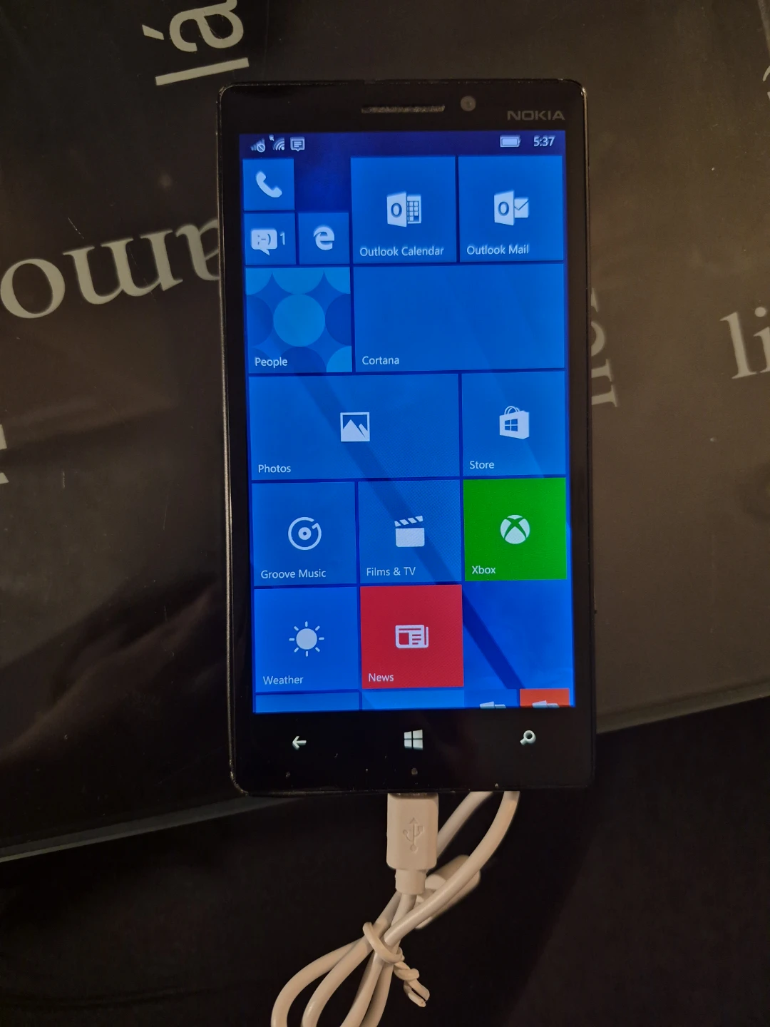 Nokia Lumia 930 Phone (Unlocked)