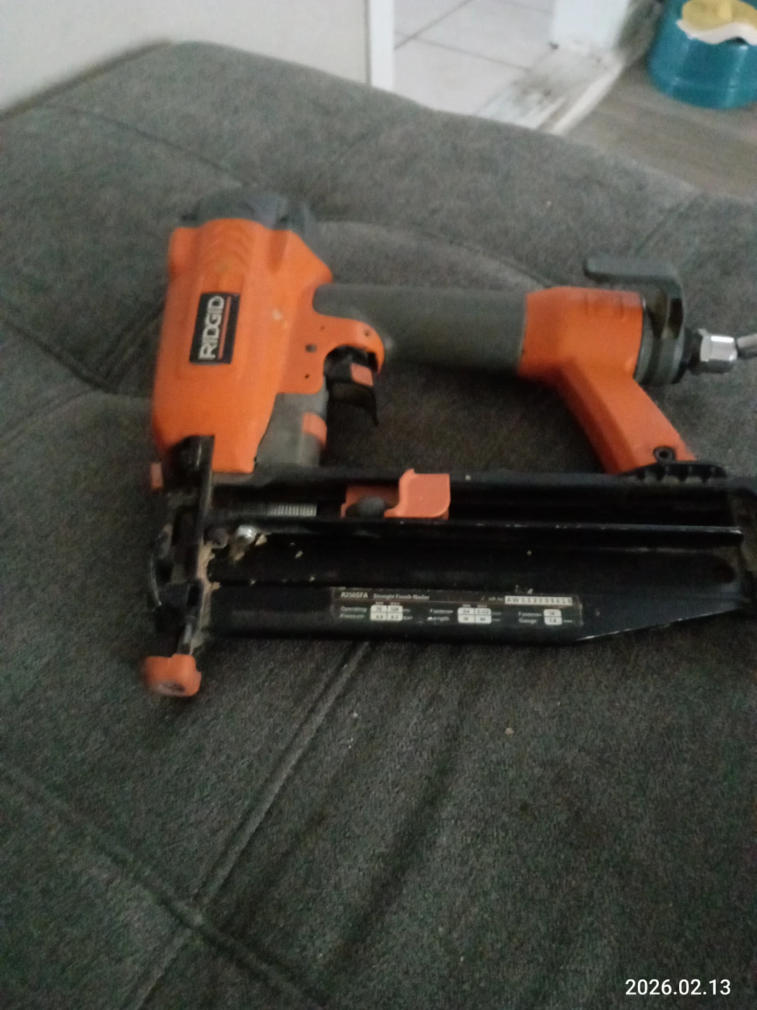 RIDGID R250SFA Straight Finish Nailer - photo 3