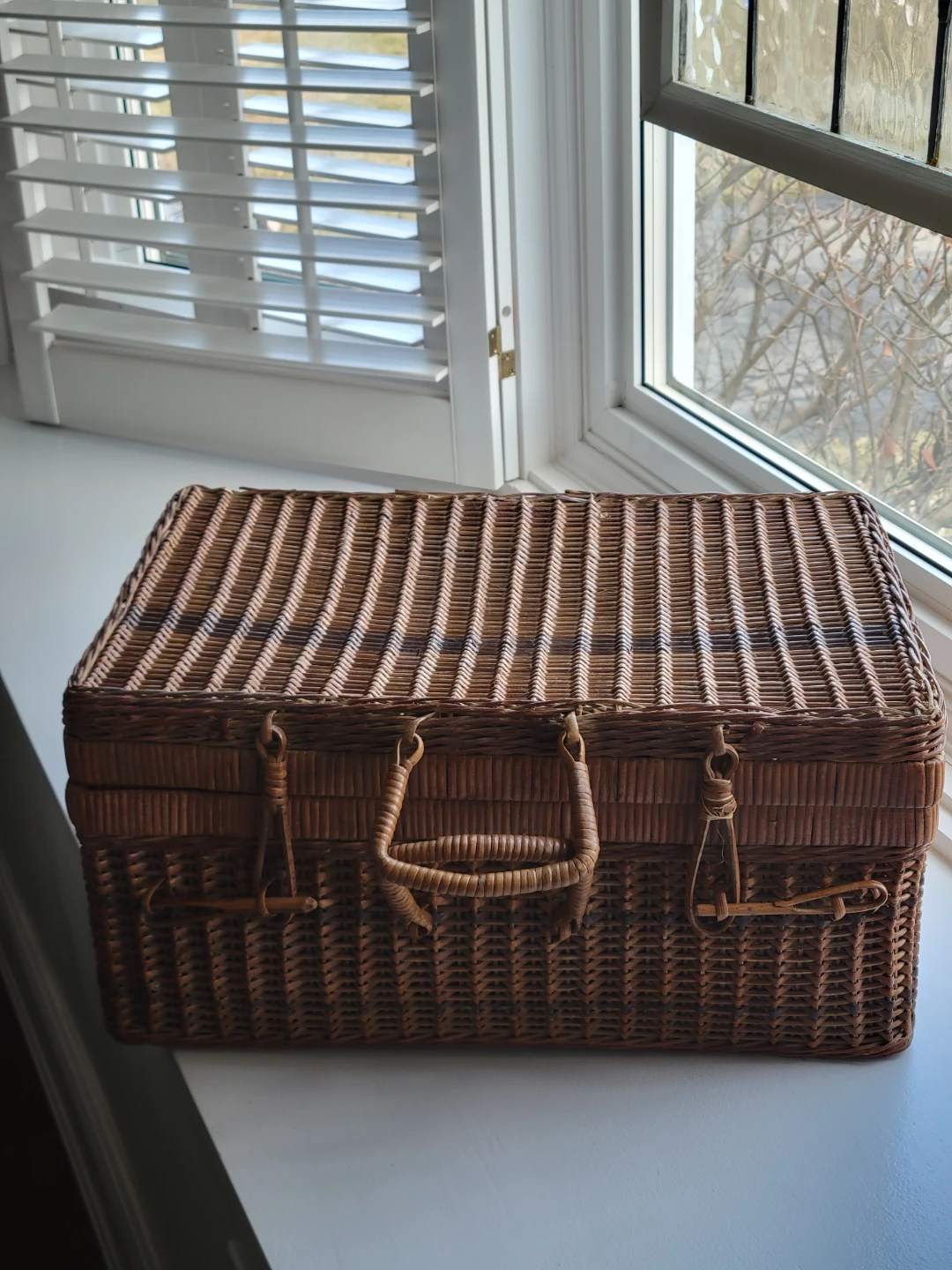Vintage Wicker Picnic Basket. Wicker Storage Basket - photo 2