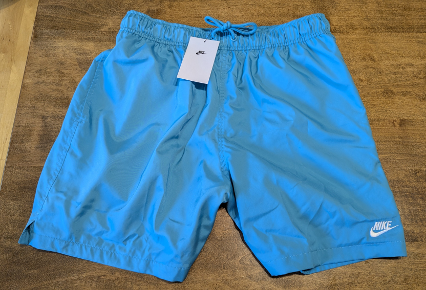 Nike Sportswear Men's Club Flow Shorts, Size Medium