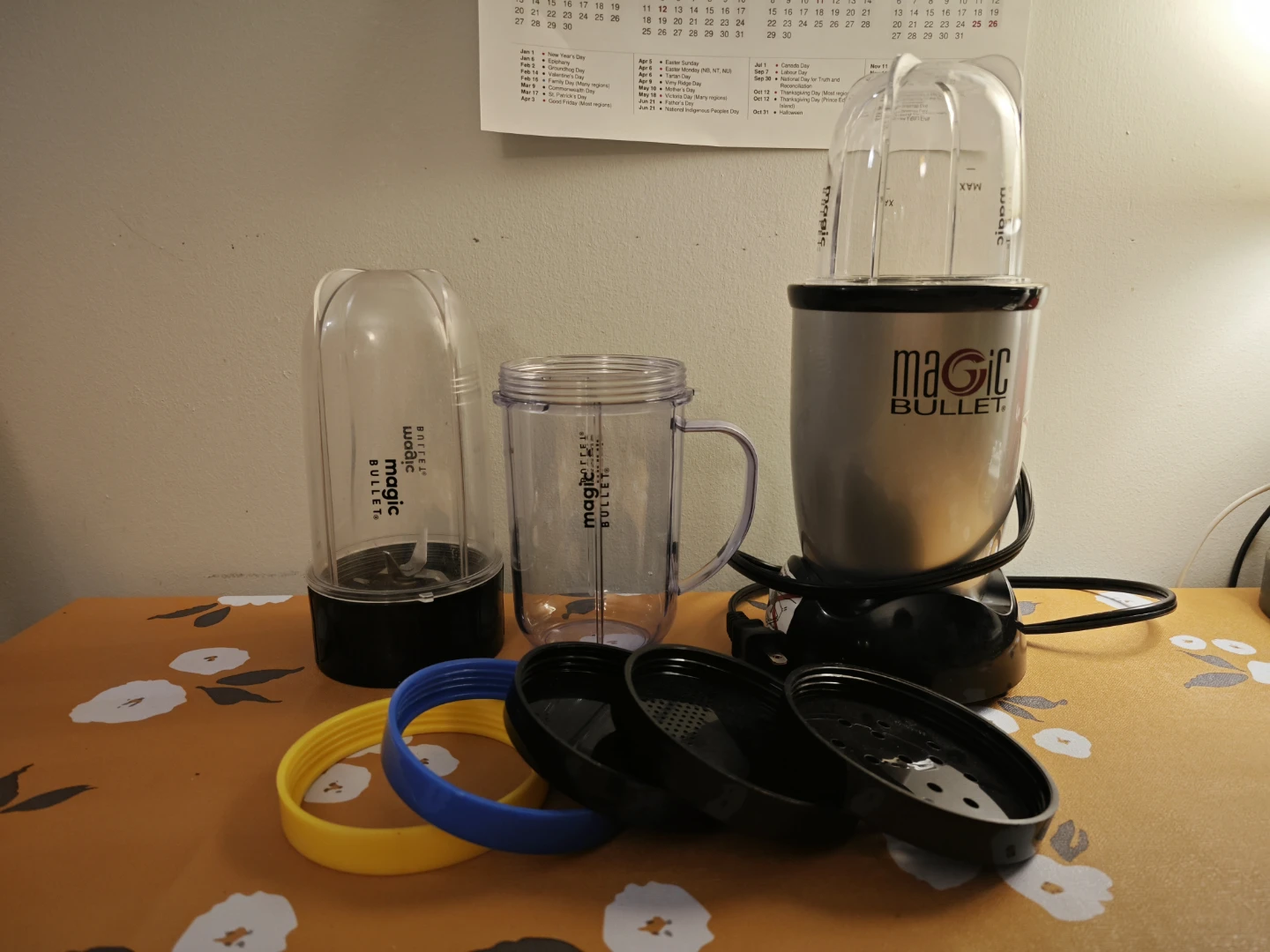 Magic Bullet Blender Base with Cups and Lids - photo 3