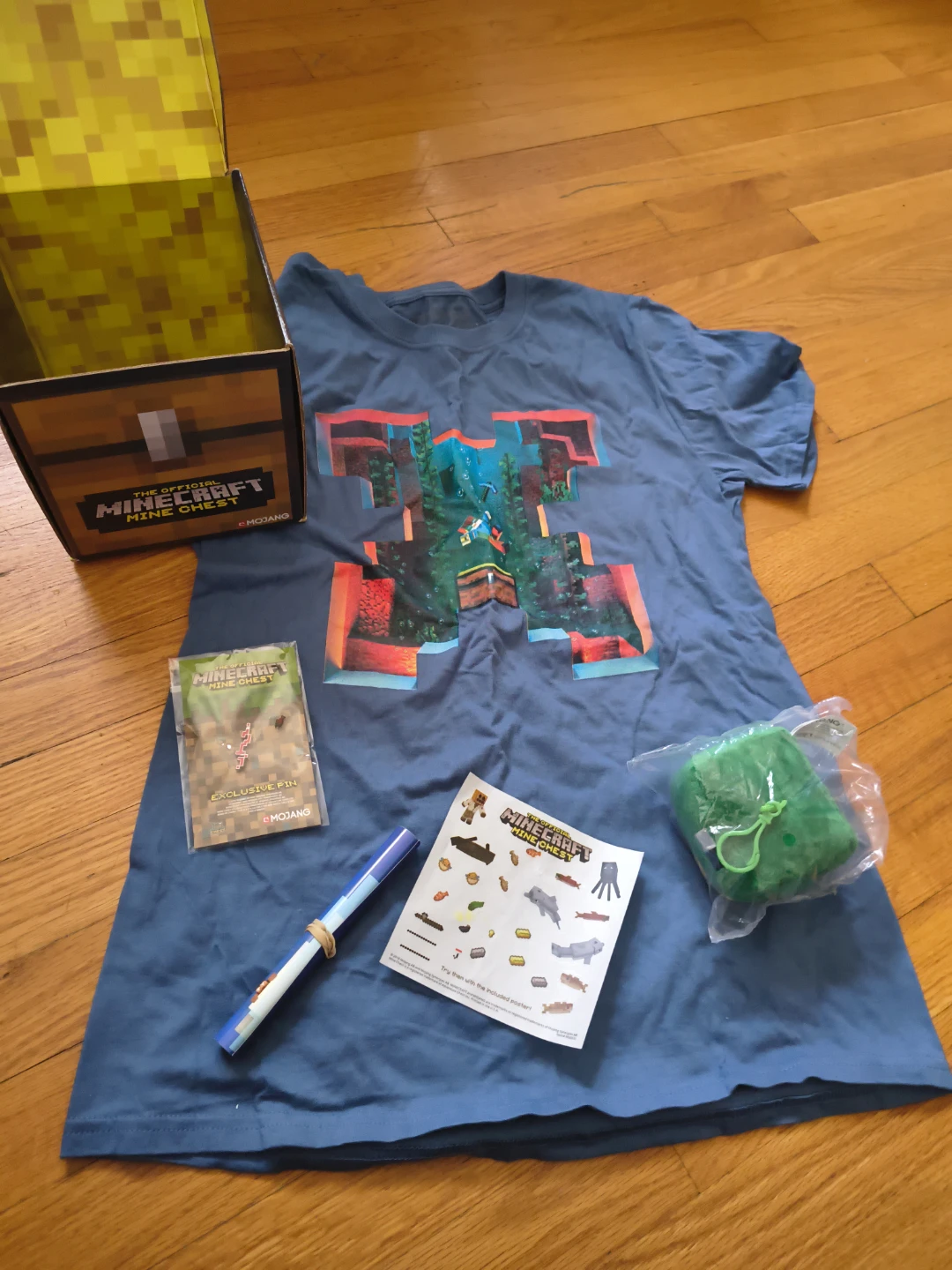 Official Minecraft Mine Chest T-Shirt and Exclusive Pin Set - photo 2