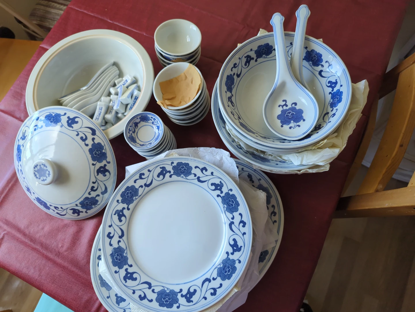 Blue and White Floral Ceramic Dinnerware Set