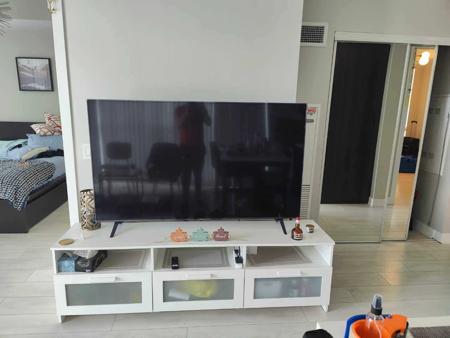 LG 65UP7700PUB 65-inch UHD TV - photo 3