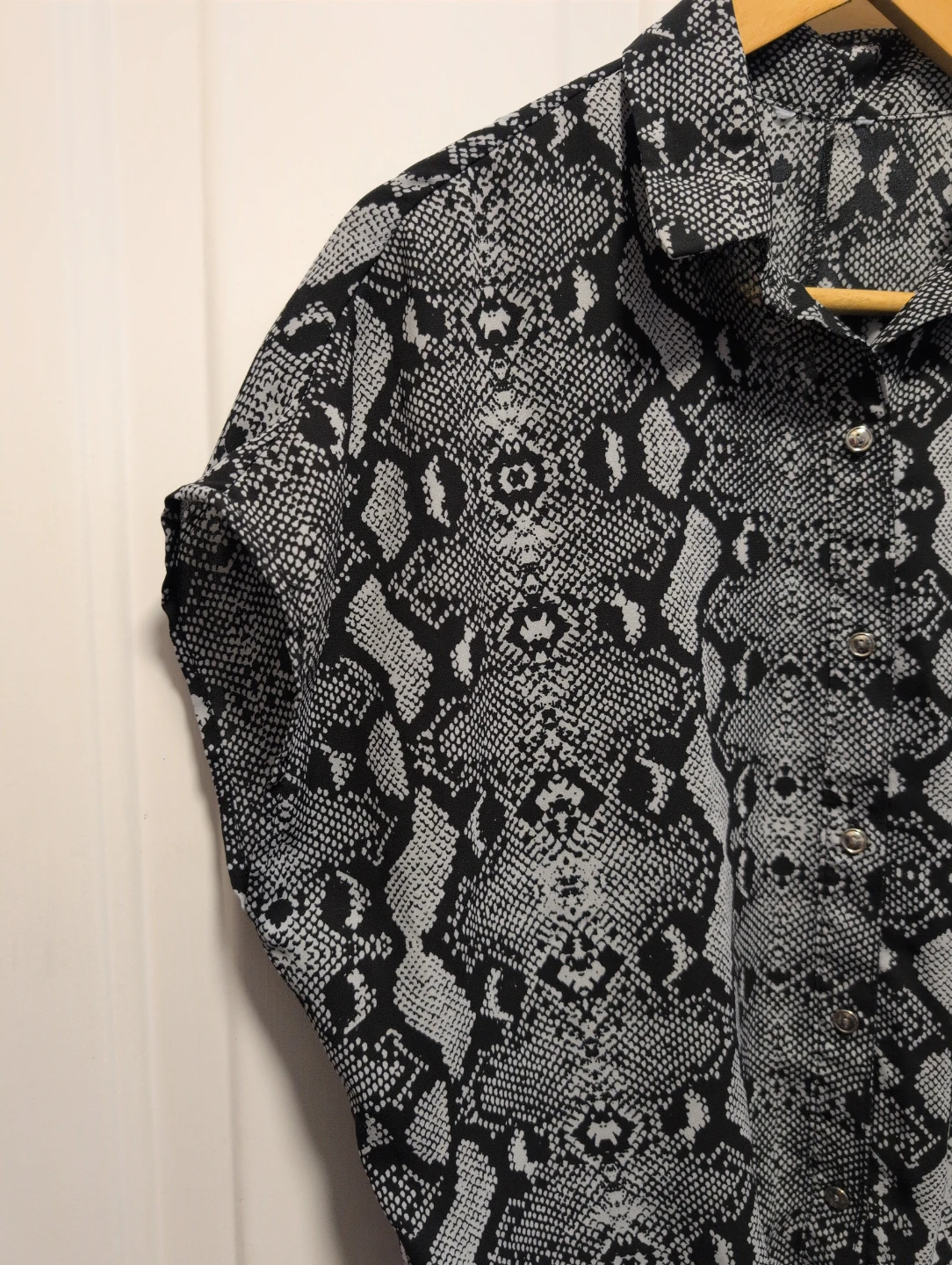 Women's Snake Print Button-Up Blouse with Tie Front - photo 3