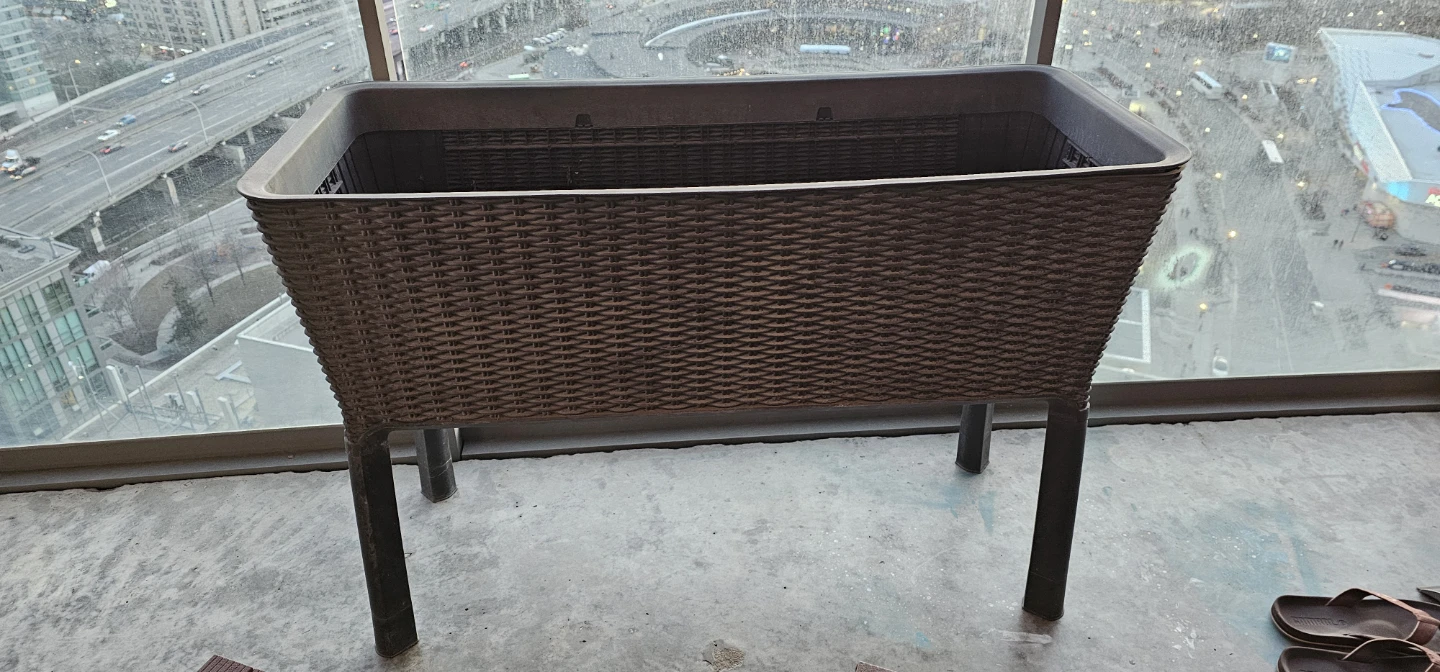 Large Elevated Planter with Legs - photo 4
