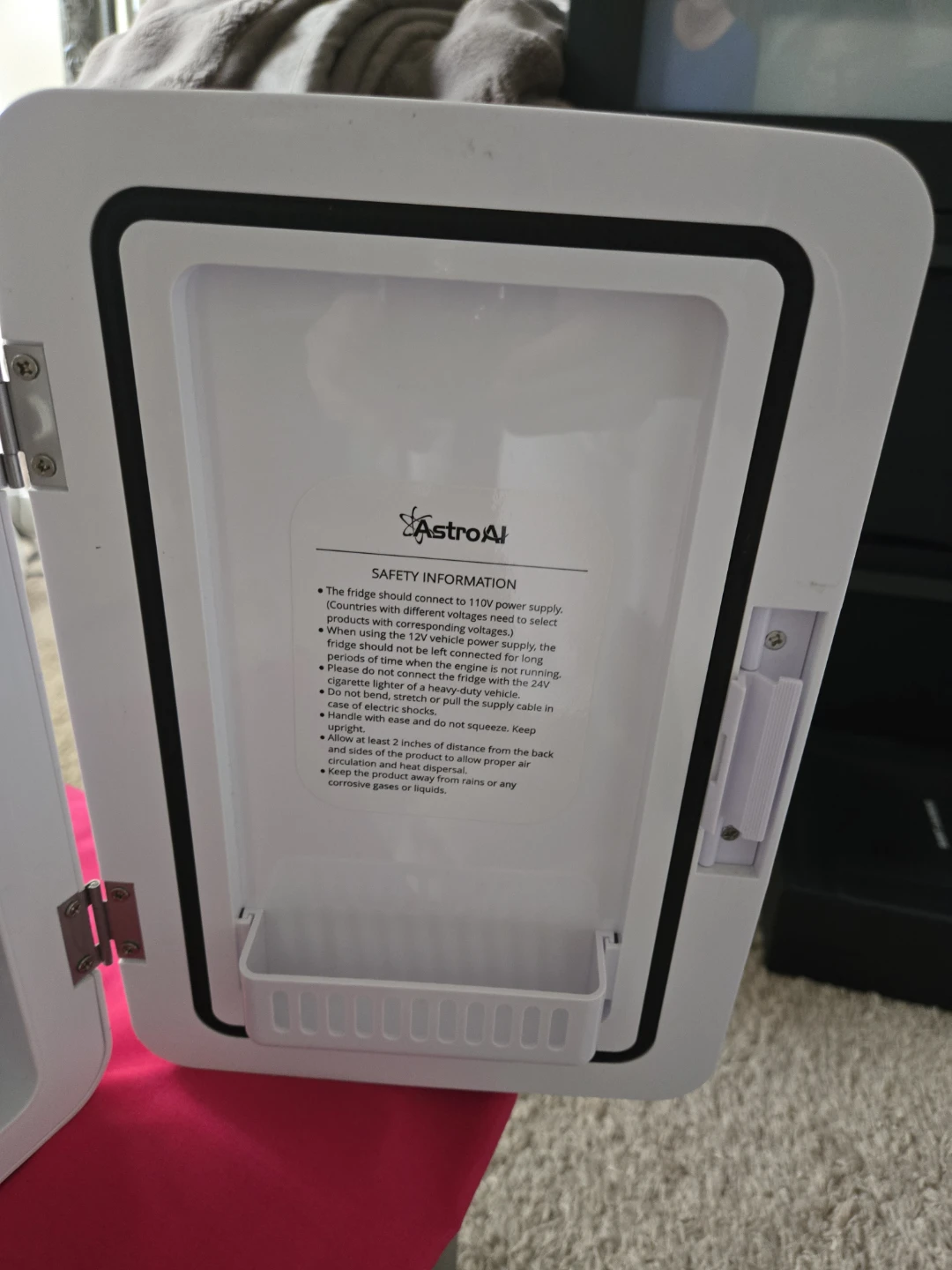 AstroAI Mini Fridge - photo 3