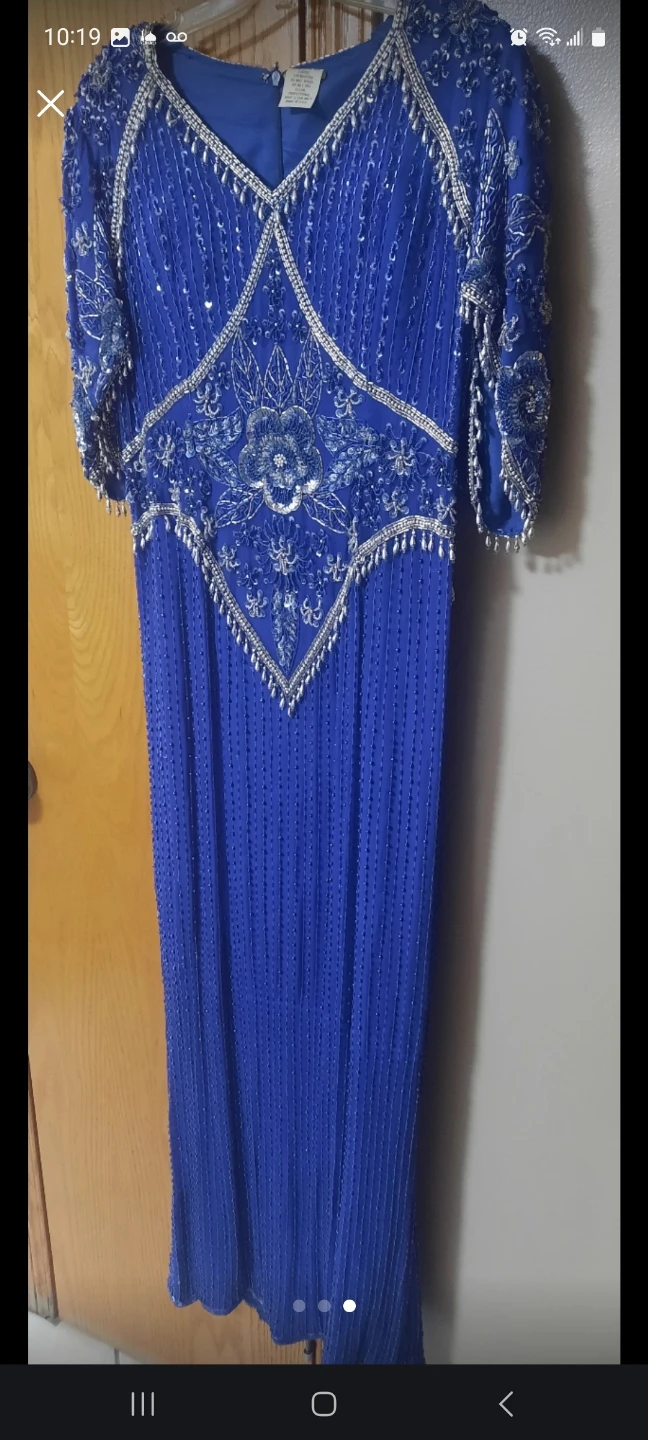 Stunning Royal Blue Beaded Evening Gown🥕