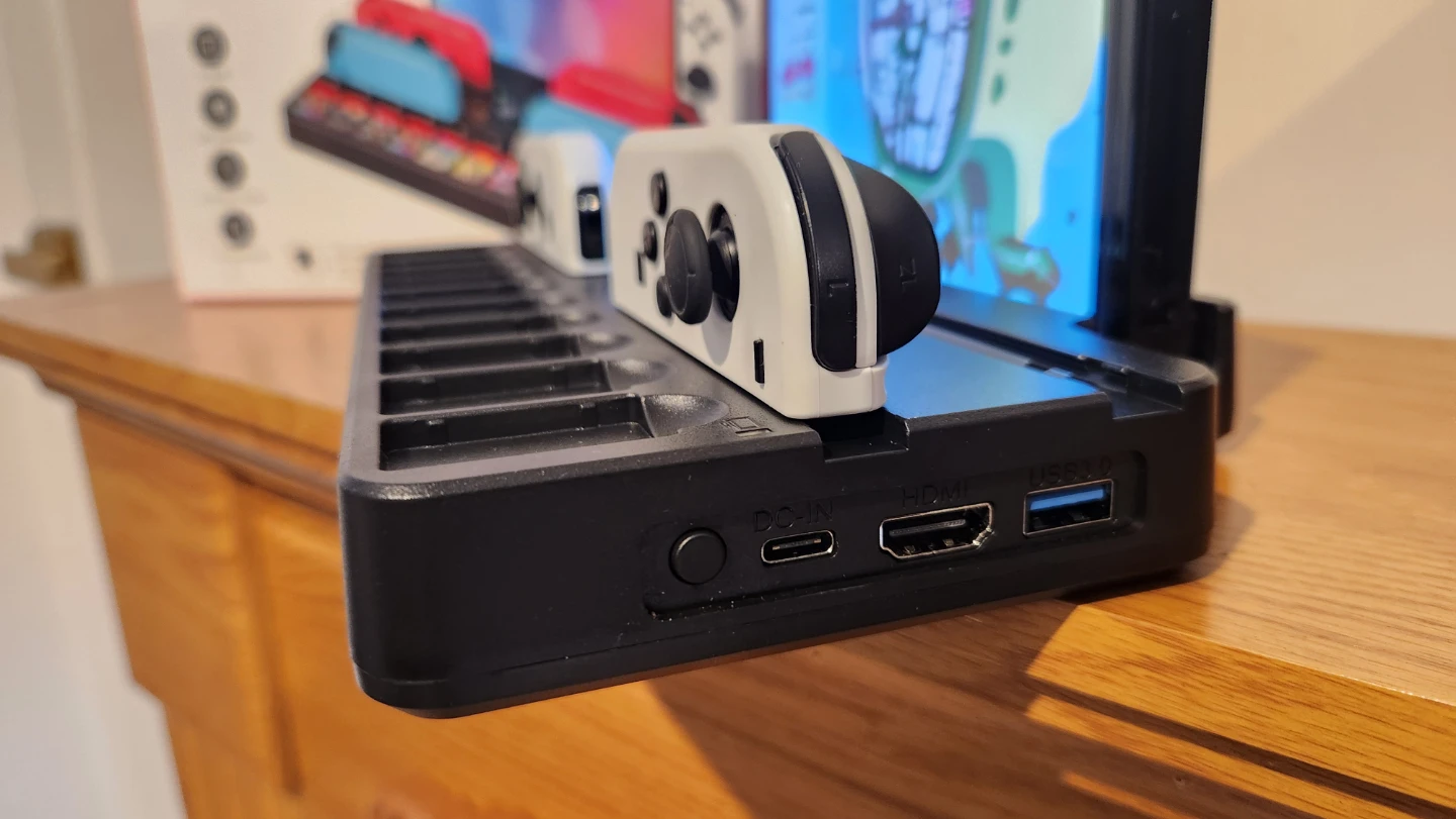 TV Dock Switch & OLED with Joycon Charger & Game Slots - photo 3