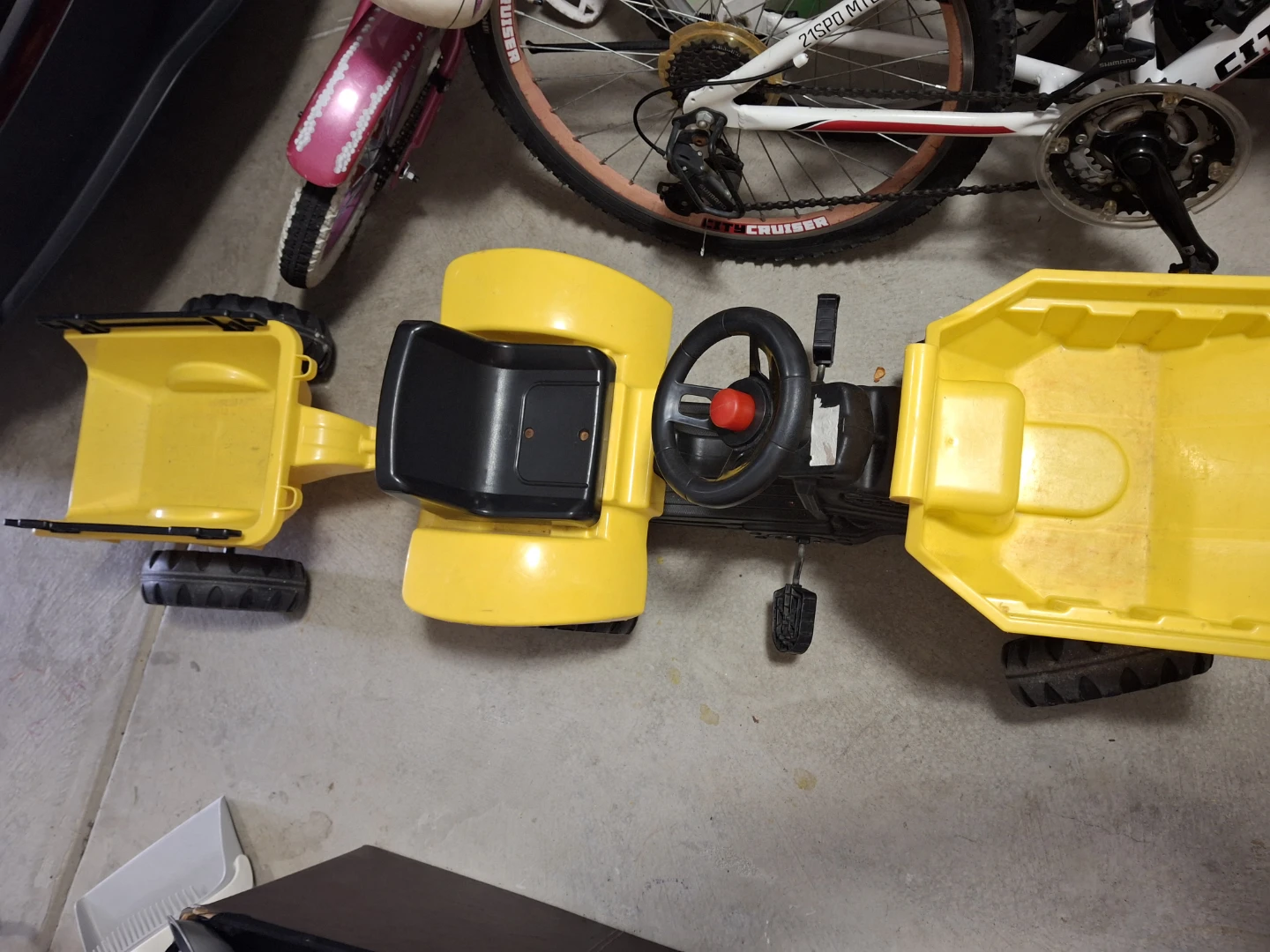 Yellow Pedal Tractor with Trailer - photo 5