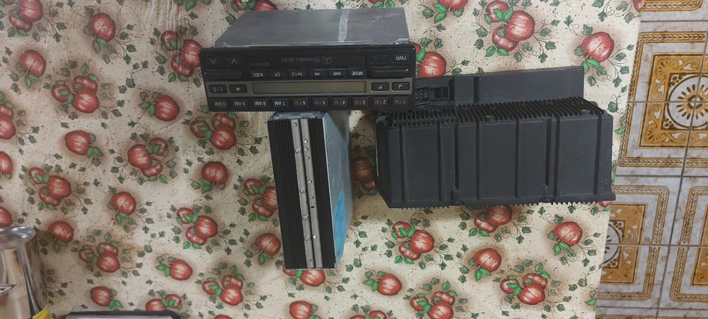Mercedes-Benz Car Radio and Amplifier