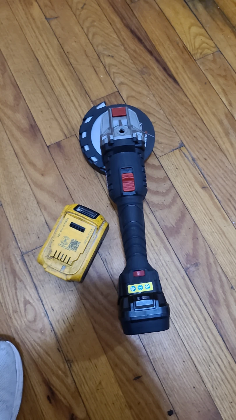 Dremel Angle Grinder with Battery - photo 2