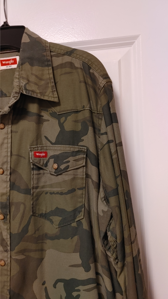 Wrangler Camo Long Sleeve Button-Up Shirt size Large - photo 2